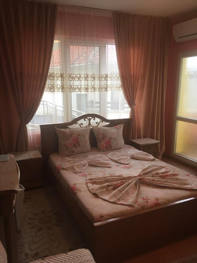 Guest House Hristina Sozopol Exterior photo